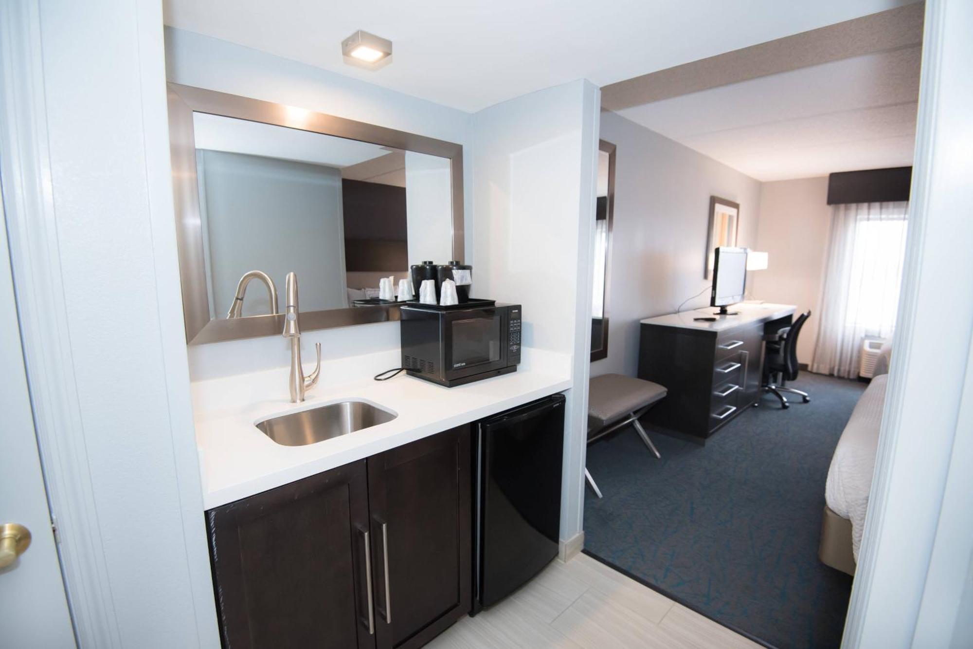 Hotel Fairfield & Atlanta Airport North 3*