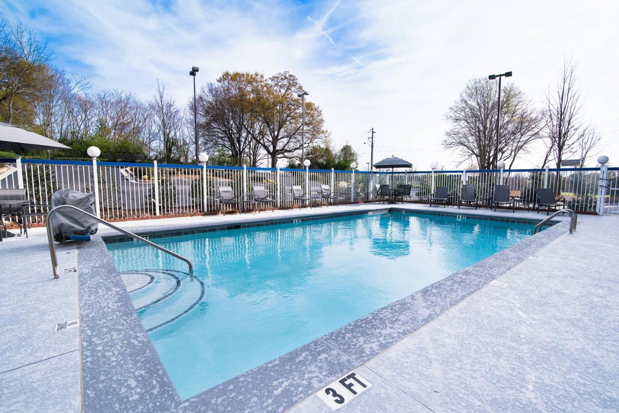 Hotel Fairfield & Atlanta Airport North 3*